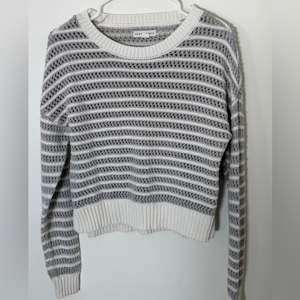 Aeropostale Women's Gray and White Striped Sweater